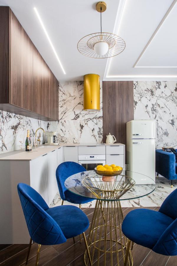 Luksusowy Apartament Przy Filharmonii Lägenhet Katowice Exteriör bild